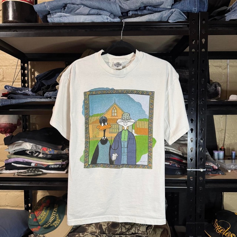 VINTAGE 1991 Looney Tunes "American Gothic" Parody White Graphic Tee - Large